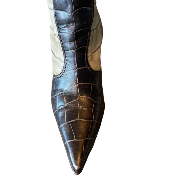 Vicini Fur Lined Embossed Boots - Picture 9 of 9